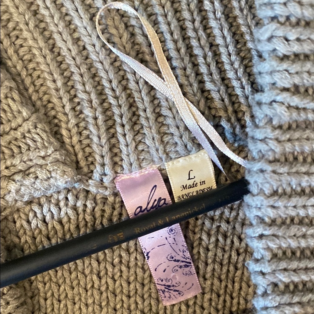 Alya Deep V neck Off the Shoulder Gray Cable Knit Sweater Cozy - Picture 5 of 8